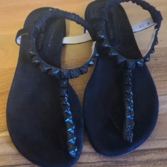 Stuart Weitzman Black Rosebud Sandal - Picture 7 of 10